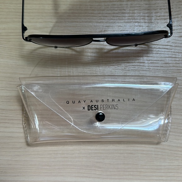 Quay x Desi Perkins High Key Sunglasses